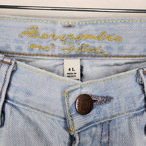 Abercrombie & Fitch Women Jeans, Light Wash "Madison" Bootcut Jeans, Sz 4 Long - Picture 2 of 11